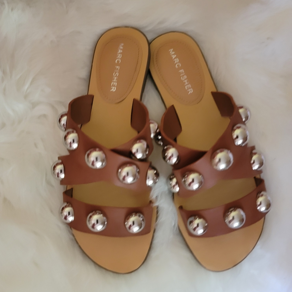 Marc Fisher BRYTE dark natural  Sandals with Silver Accents